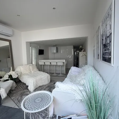 Little White House * Anglet