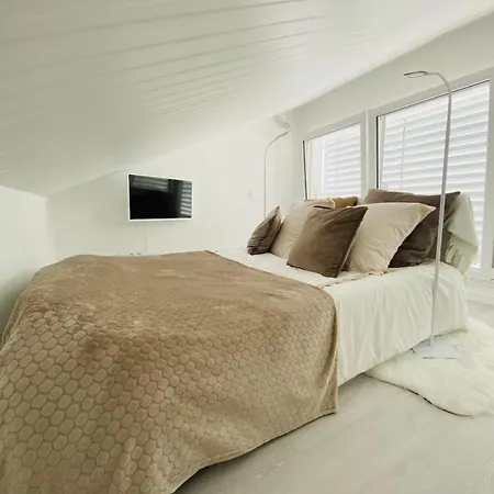 Holiday home Little White House